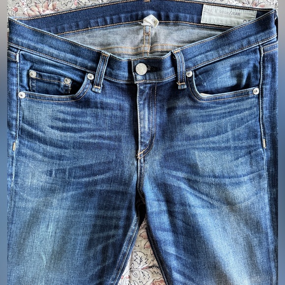 RAG & BONE Crop Jean 9” Rise Frayed Hem Size 29 - Picture 6 of 7
